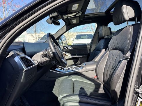Used 2024 BMW X5 xDrive40i image 11