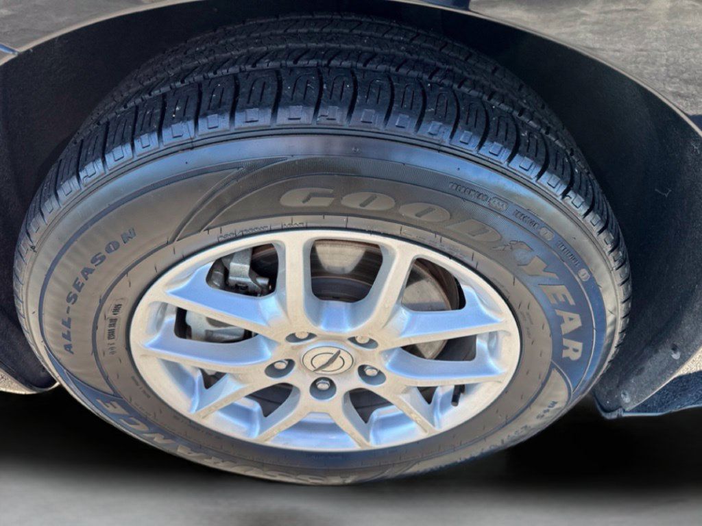 Used 2025 Chrysler Pacifica Select FWD image 34