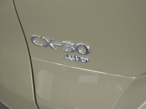 New 2025 MAZDA CX-30 Carbon image 4