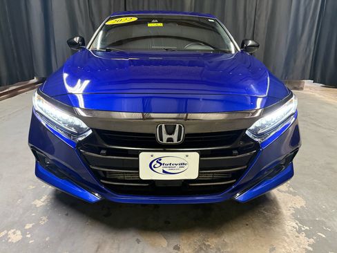 Used 2022 Honda Accord Sport image 2
