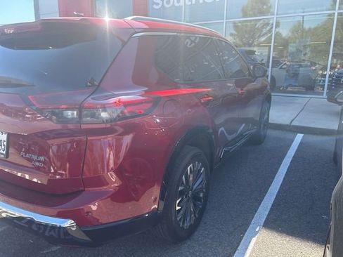 Certified 2026 Nissan Rogue Platinum w/ Platinum Premium Package image 3