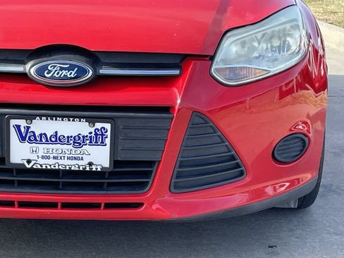 Used 2014 Ford Focus SE FWD image 7