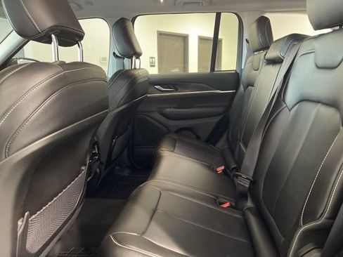 Used 2023 Jeep Grand Cherokee Limited w/ Trailer Tow Prep Group (B) image 23