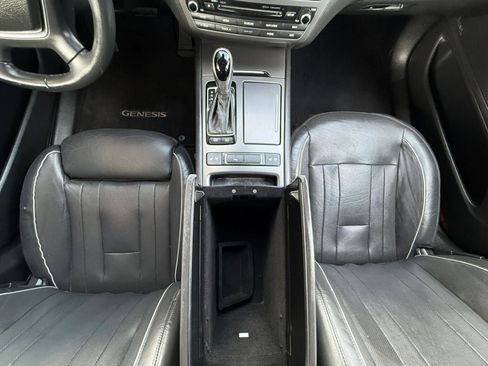Used 2015 Hyundai Genesis 5.0 RWD image 44