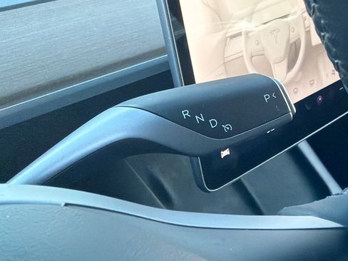 Used 2024 Tesla Model Y Long Range image 23