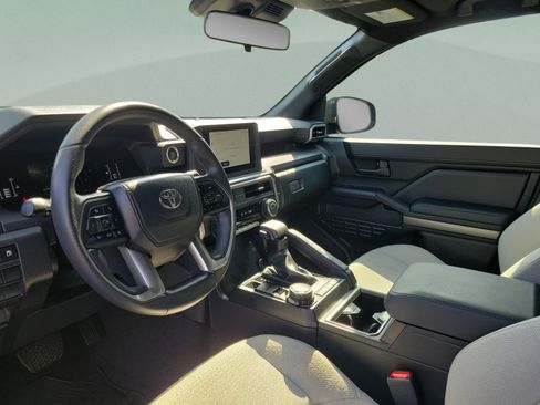 Certified 2025 Toyota 4Runner SR5 AWD/4WD image 8