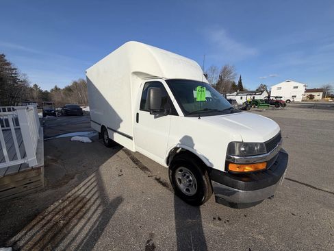 Used 2020 Chevrolet Express 3500 w/ Power Convenience Package image 7