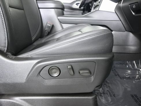 Used 2022 Chevrolet Suburban LT image 14