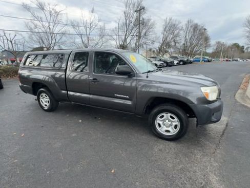 Used 2013 Toyota Tacoma 2WD Access Cab image 2
