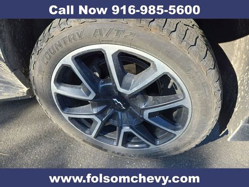 Used 2022 Chevrolet Tahoe RST w/ Luxury Package image 2