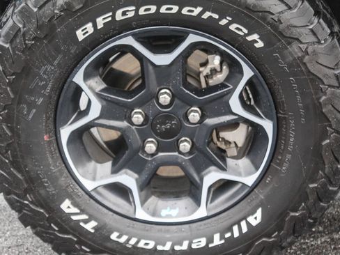 Used 2022 Jeep Wrangler Unlimited Rubicon 4xe w/ Steel Bumper Group image 7