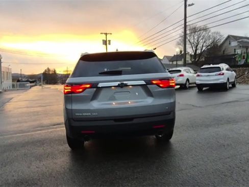 Used 2023 Chevrolet Traverse LT w/ LPO, Floor Liner Package image 8