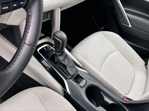 Used 2022 Toyota Corolla Cross LE w/ Moonroof Package AWD/4WD image 16