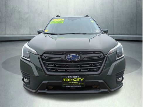 Used 2023 Subaru Forester Premium image 10