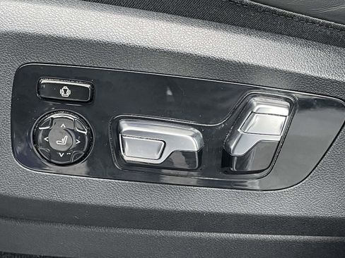 Used 2023 BMW X7 M60i w/ Executive Package AWD/4WD image 17