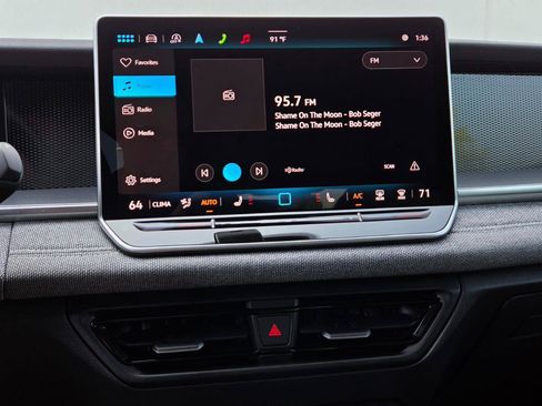 Certified 2025 Volkswagen Tiguan S FWD image 29