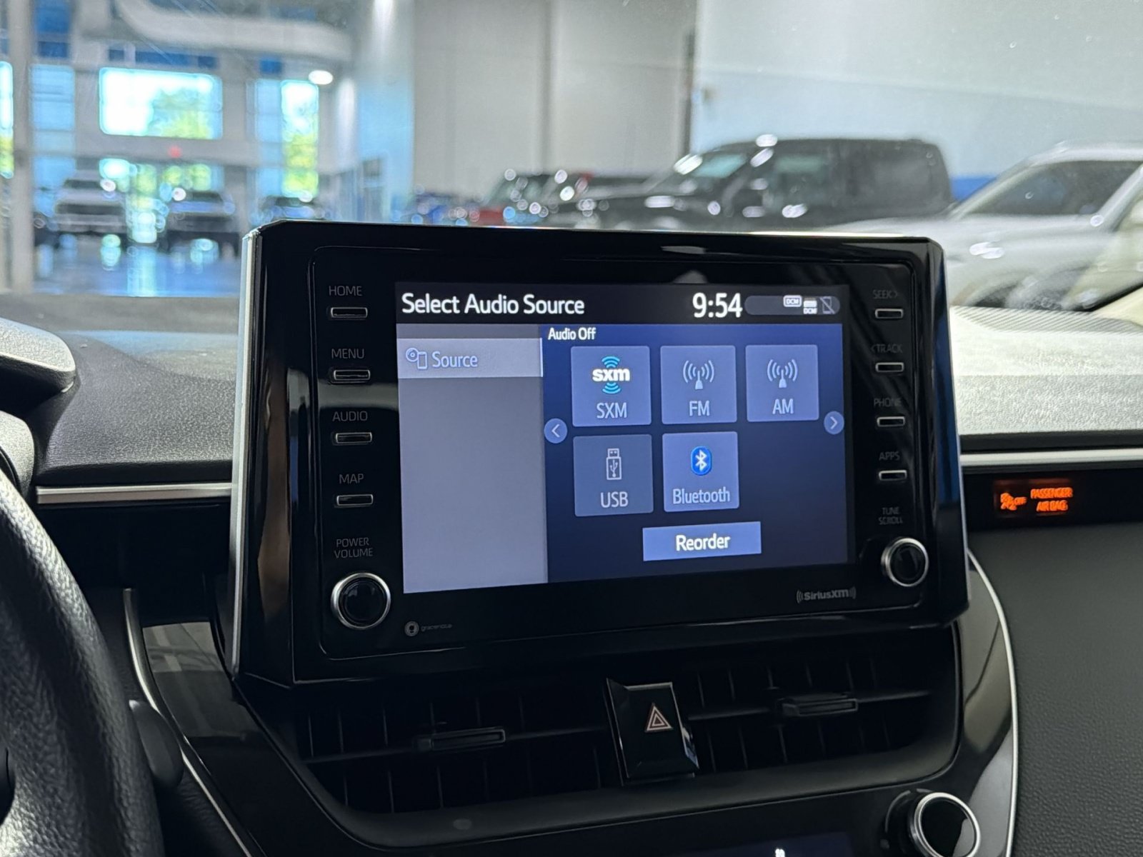 Used 2021 Toyota Corolla LE FWD image 31