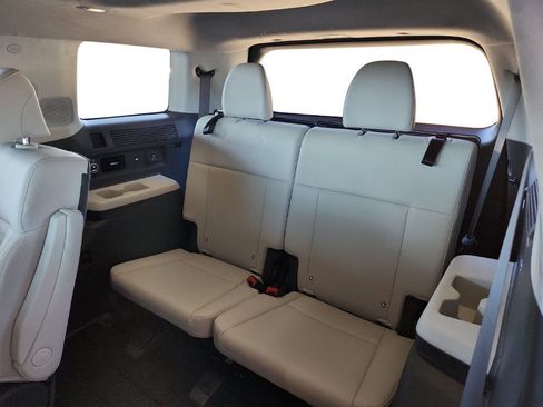 Used 2025 Hyundai Santa Fe Calligraphy image 13