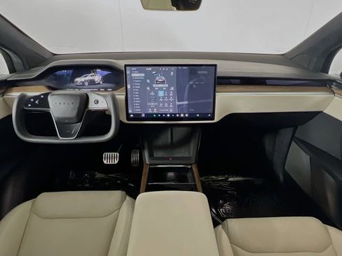 Used 2022 Tesla Model X image 26