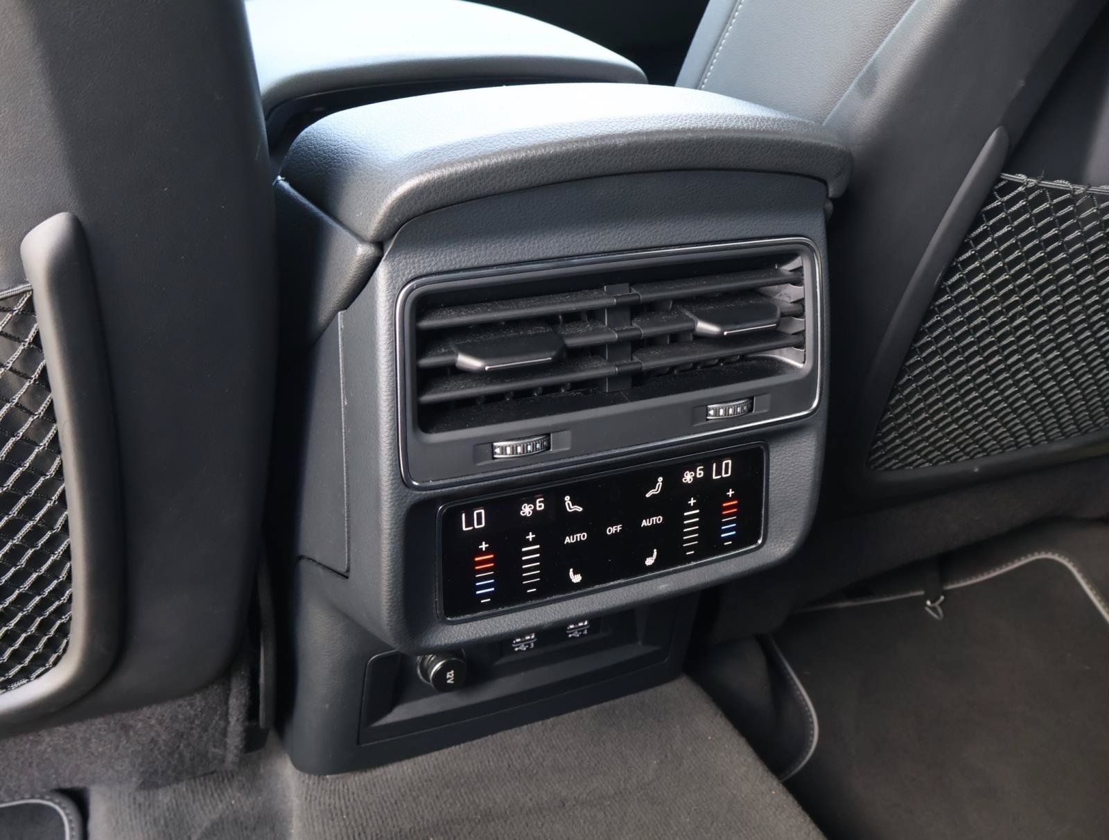 Used 2019 Audi Q8 Prestige w/ Year 1 Package AWD/4WD image 13