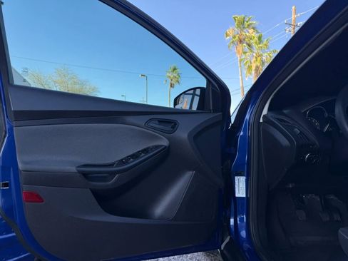 Used 2012 Ford Focus SE FWD image 34