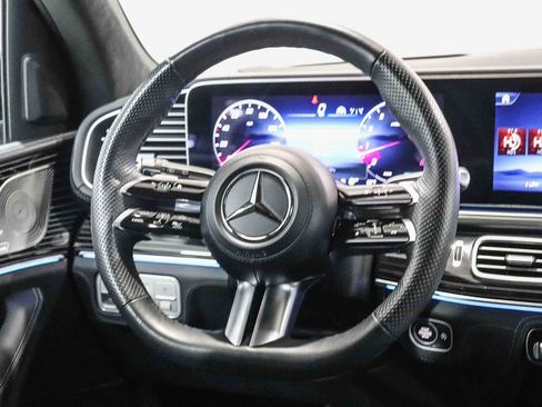 Used 2024 Mercedes-Benz GLS 580 4MATIC image 16