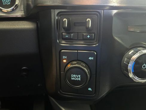 Used 2025 Ford F350 Lariat AWD/4WD image 53