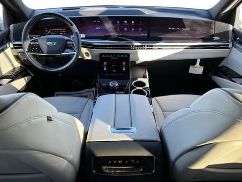 New 2025 Cadillac Escalade Sport w/ Touring Package image 20