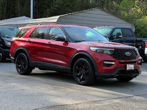 Used 2024 Ford Explorer ST w/ Equipment Group 401A image 1