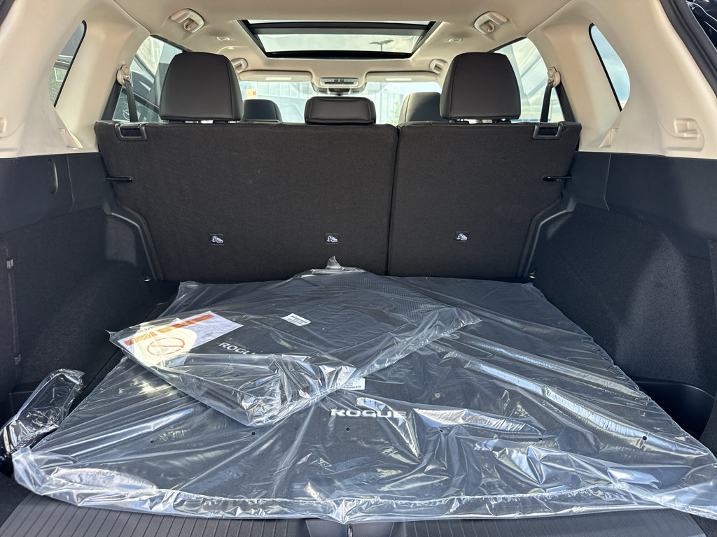 New 2026 Nissan Rogue Dark Armor AWD/4WD image 36