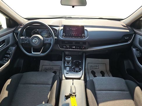 Used 2023 Nissan Rogue SV FWD image 13