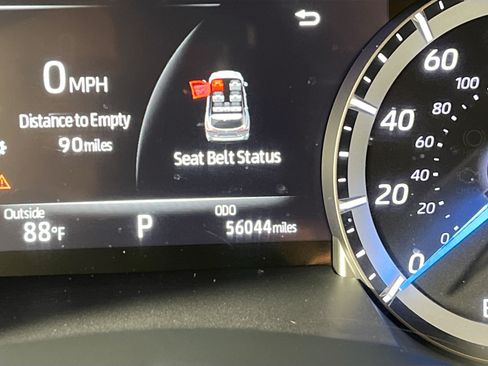 Used 2022 Toyota Highlander Bronze Edition FWD image 22