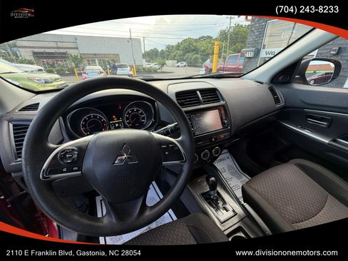Used 2019 Mitsubishi Outlander Sport LE FWD image 10