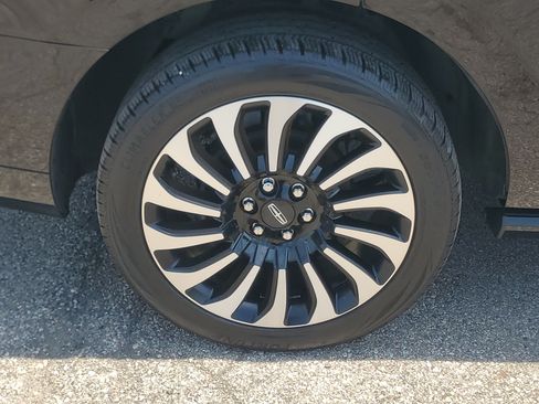 Certified 2023 Lincoln Navigator Black Label AWD/4WD image 7