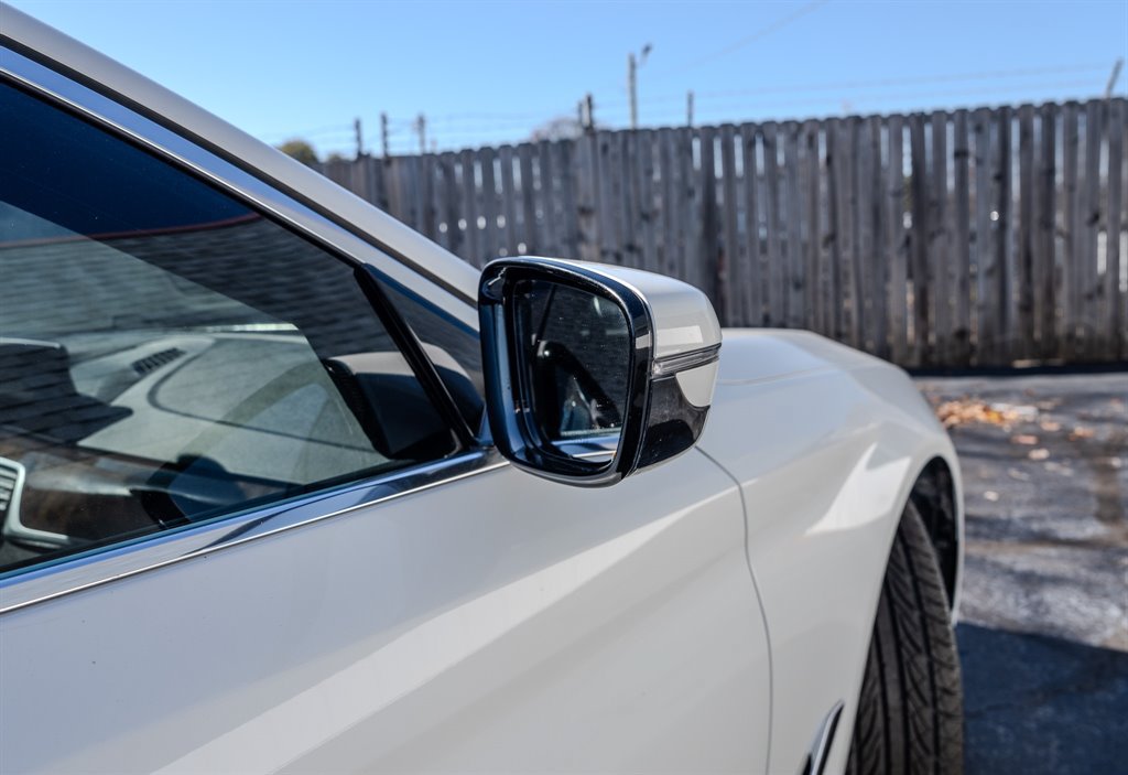 Used 2017 BMW 540i RWD image 12