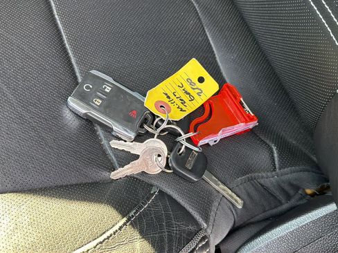 Used 2017 GMC Sierra 2500 Denali w/ Duramax Plus Package image 29