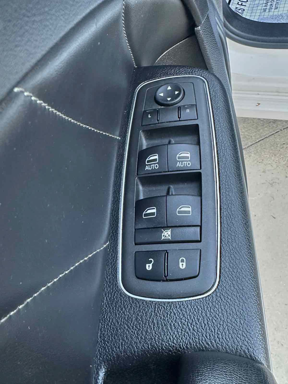 Used 2022 Dodge Charger SXT w/ Plus Group RWD image 23