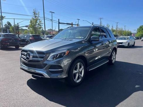 Used 2019 Mercedes-Benz GLE 400 4MATIC image 4