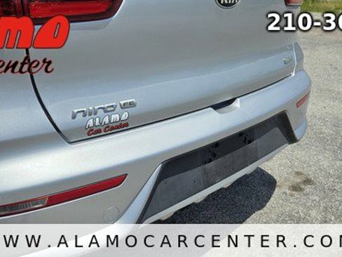Used 2019 Kia Niro FE FWD image 11