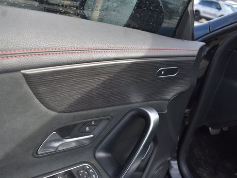 Used 2022 Mercedes-Benz CLA 250 image 14