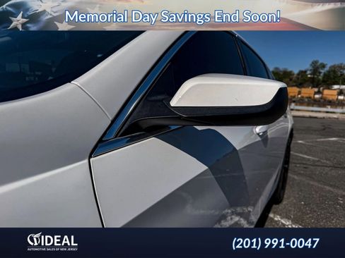Used 2021 Chevrolet Malibu RS FWD image 37