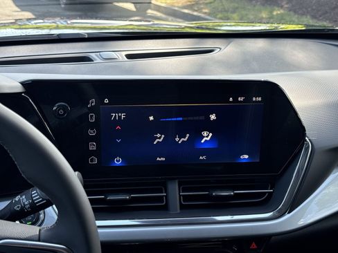 New 2026 Chevrolet Trax LT FWD image 20