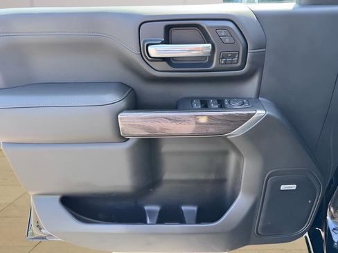 Used 2020 Chevrolet Silverado 2500 LTZ w/ LTZ Premium Package image 30