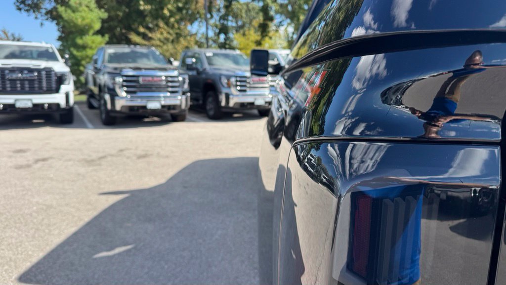 Used 2018 Chevrolet Silverado 2500 High Country w/ Duramax Plus Package AWD/4WD image 5