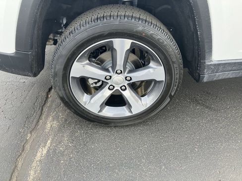 New 2026 Jeep Grand Cherokee Limited image 16