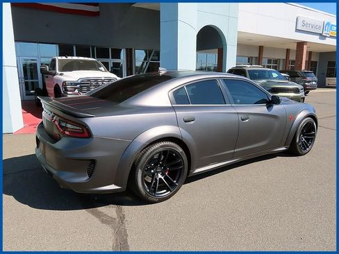 Used 2022 Dodge Charger SRT Hellcat w/ Harman/Kardon Audio Group image 7
