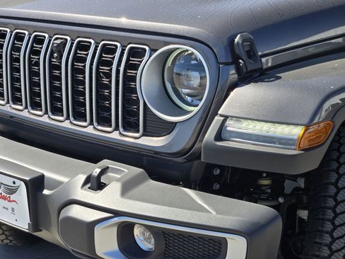 New 2025 Jeep Wrangler Sahara image 9