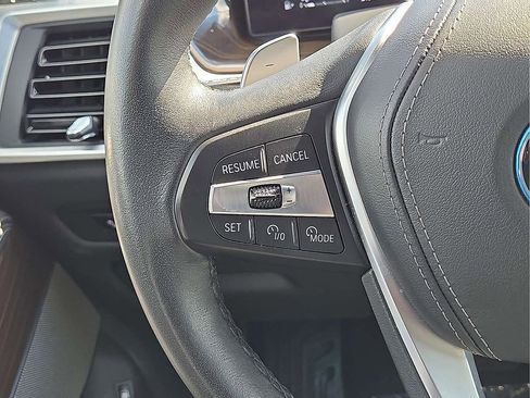 Used 2024 BMW X5 xDrive50e image 18