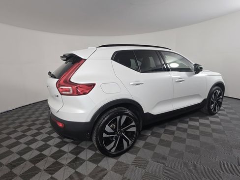 Certified 2023 Volvo XC40 B5 Plus w/ Driver Assist Package image 4