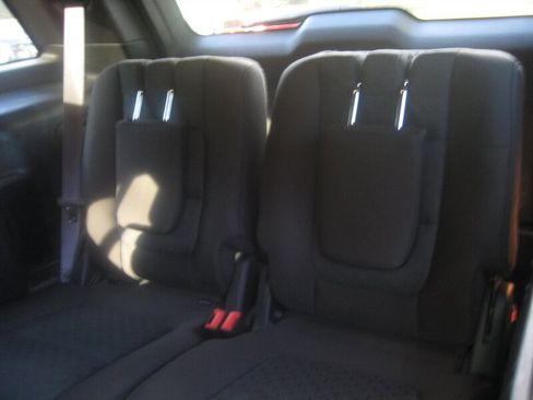 Used 2015 Ford Explorer XLT image 19